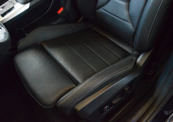 BMW X1 cena 229900 przebieg: 26546, rok produkcji 2023 z Warka małe 596